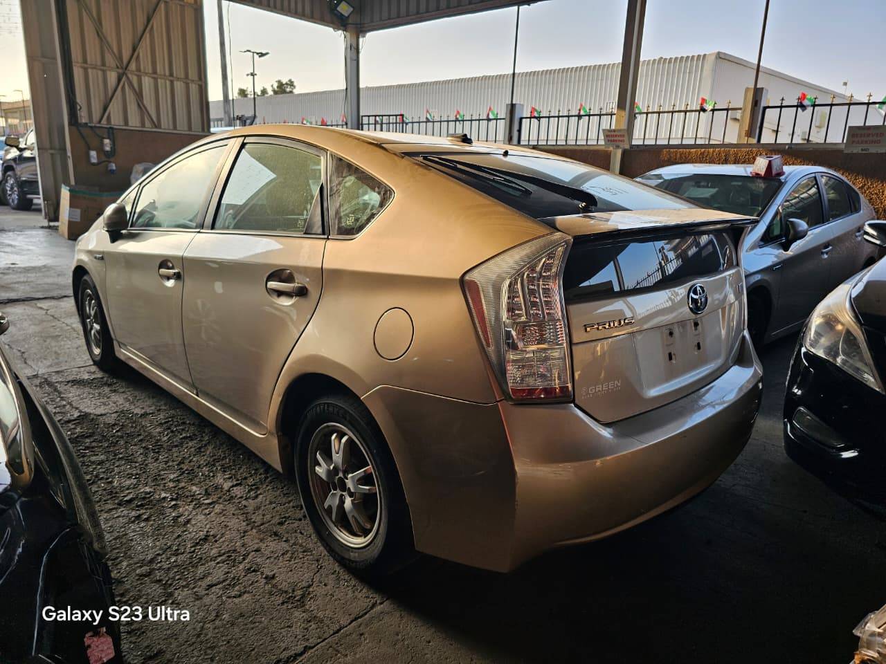 2011 TOYOTA PRIUS — 261573 Miles — Lot 43189391 — Ind. 12 - Marhaba Auctions Used Cars - Image 5