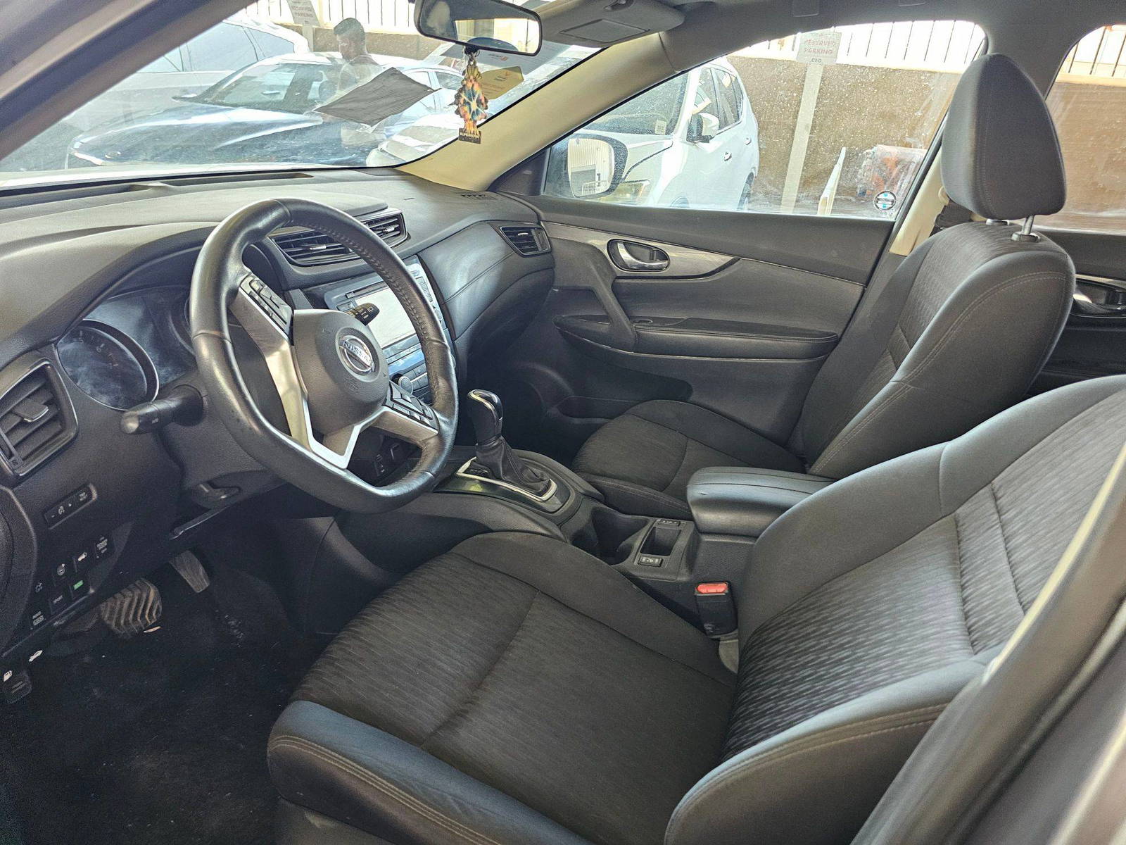 NISSAN ROGUE 2017 - Marhaba Auction Used Cars - Image 8