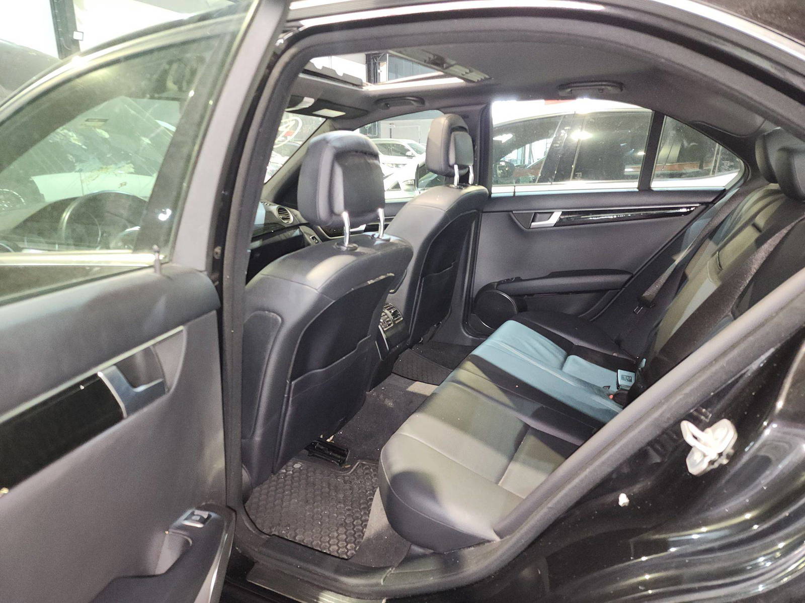 2013 MERCEDES BENZ C300 — 149742 KM — Lot DA750242 — Main - Marhaba Auctions Used Cars - Image 7