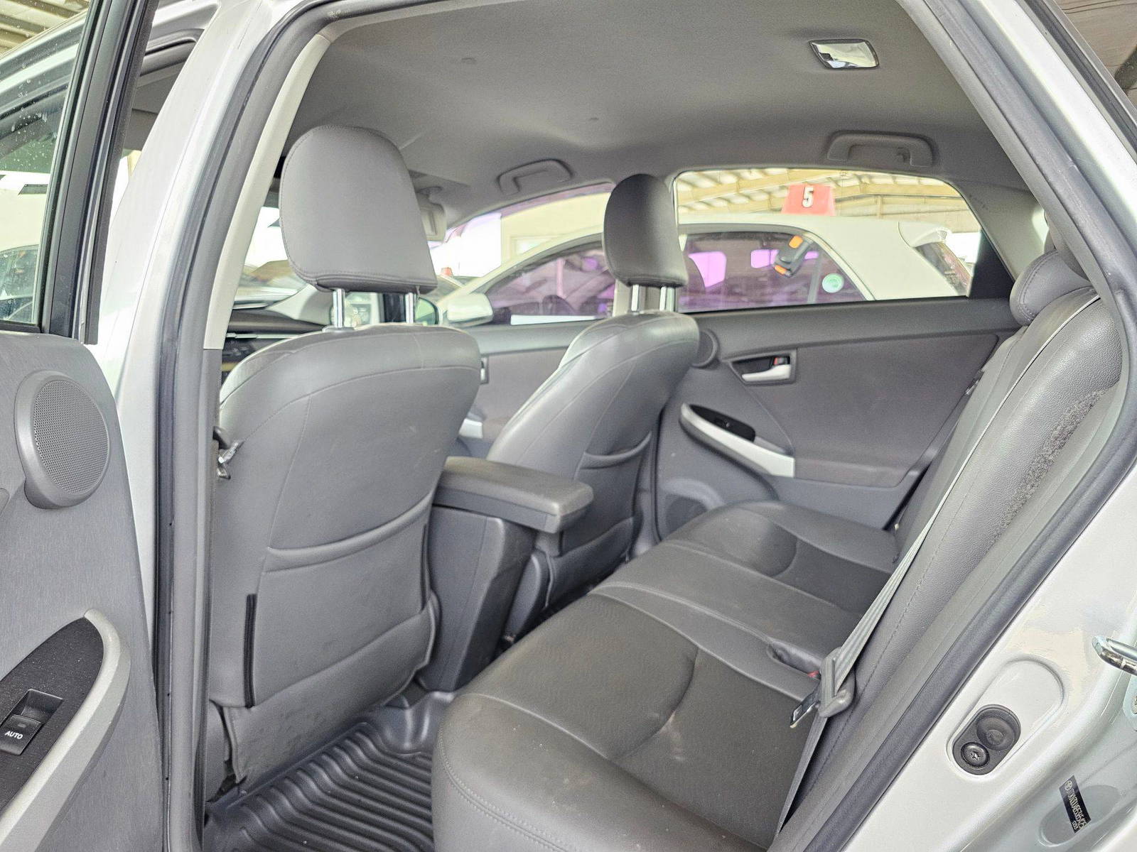 2011 TOYOTA PRIUS — 157481 Miles — Lot 41360068 — Souq - Marhaba Auctions Used Cars - Image 6
