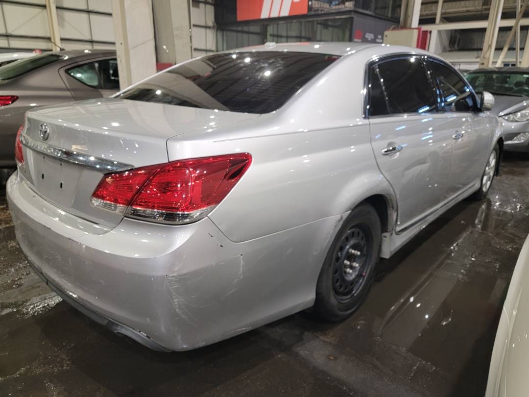 2011 TOYOTA AVALON — 228701 Miles — Lot 57816653 - Marhaba Auctions Used Cars - Image 4