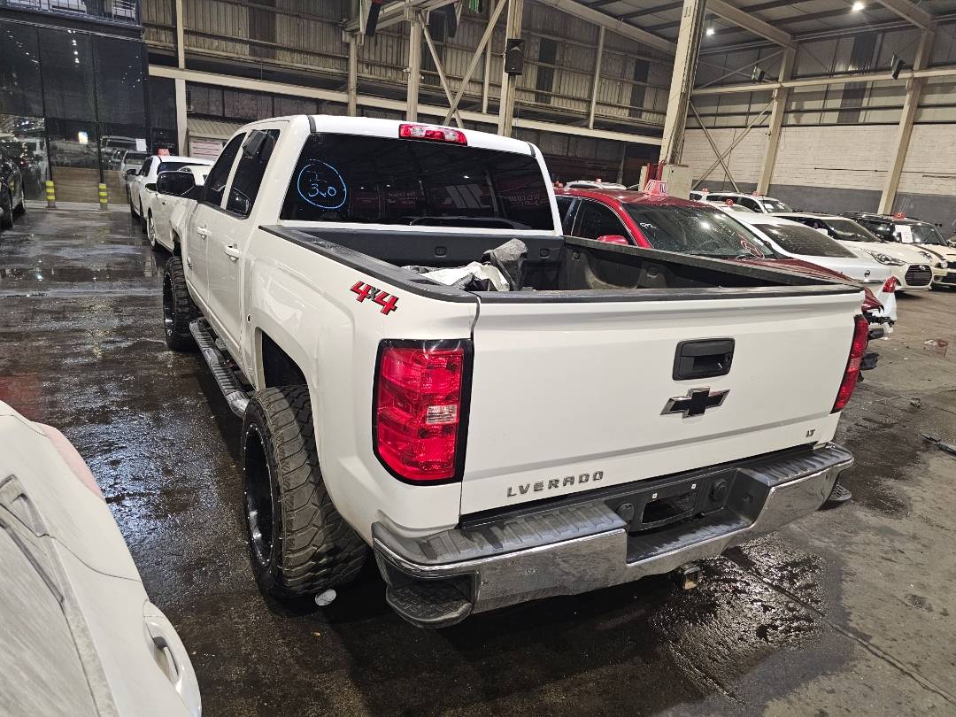 2018 CHEVROLET SILVERADO — 167954 Miles — Lot JG166403 — Main - Marhaba Auctions Used Cars - Image 3