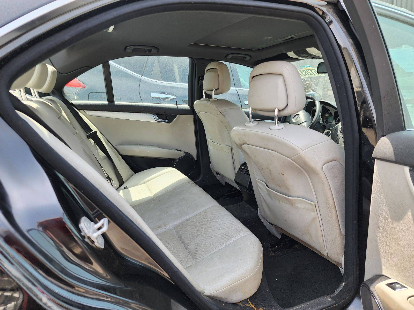 MERCEDES BENZ C300 2011 - Marhaba Auction Used Cars - Image 7