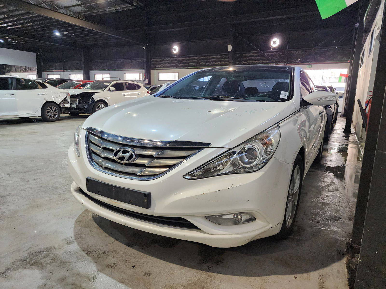2010 HYUNDAI SONATA — 306688 KM — Lot 043712 — Main - Marhaba Auctions Used Cars - Image 6