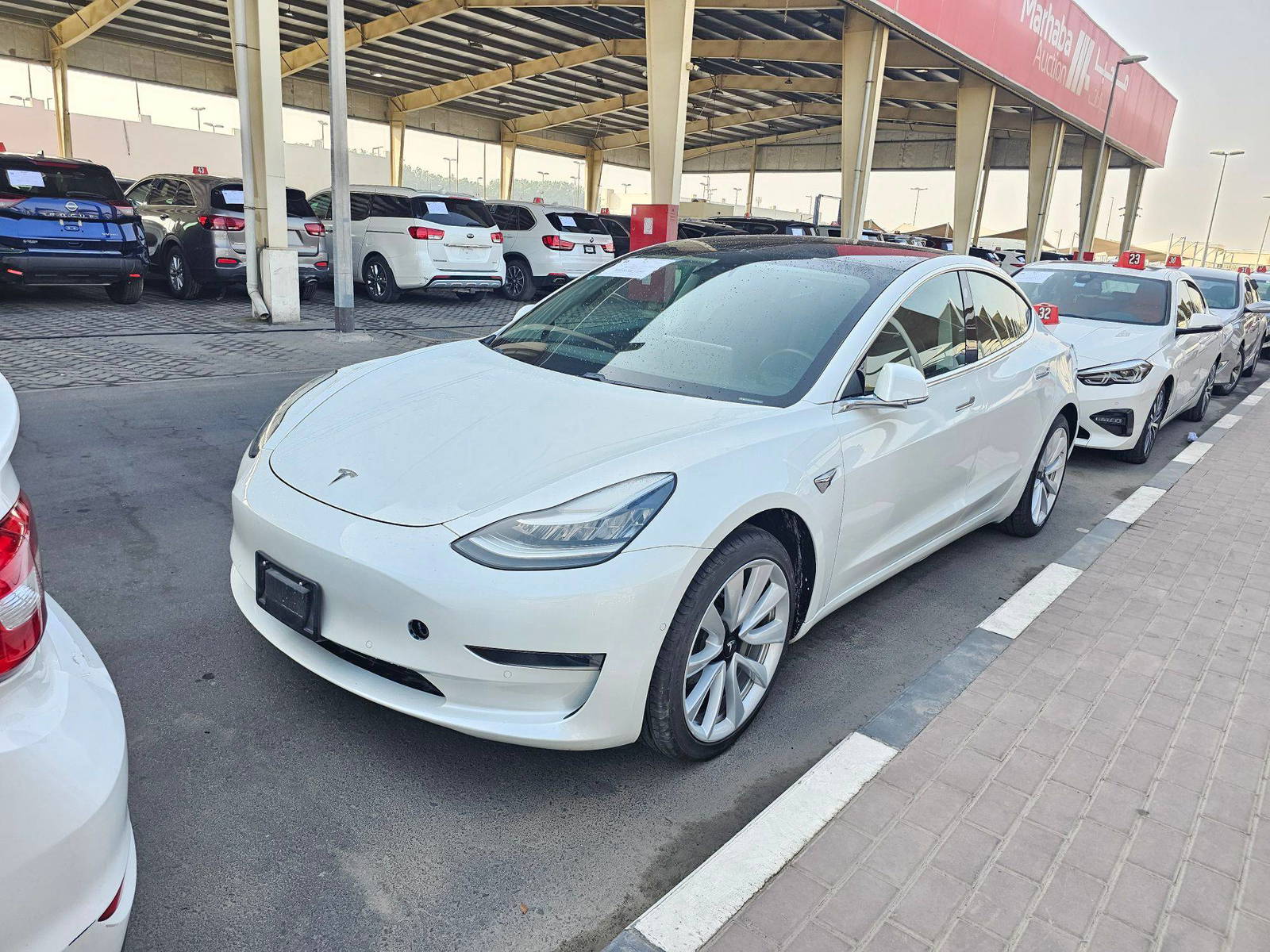 2020 TESLA MODEL 3 — 57338 KM — Lot LF614813 — Souq - Marhaba Auctions Used Cars - Image 4