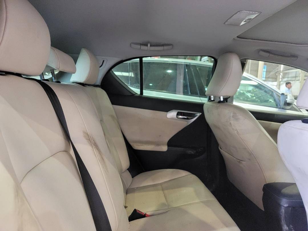 2012 LEXUS CT 200h — 119646 Miles — Lot 2087203 — Ind. 12 - Marhaba Auctions Used Cars - Image 9