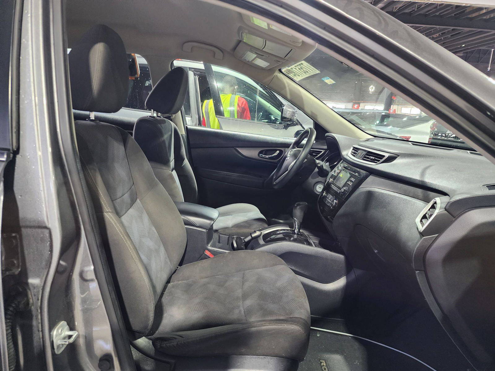 2016 NISSAN ROGUE — 178731 Miles — Lot 77551784 — Al Quoz - Marhaba Auctions Used Cars - Image 9