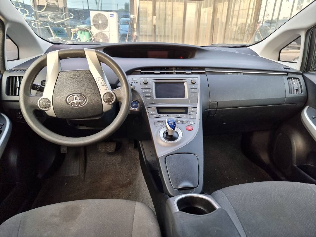 2015 TOYOTA PRIUS — 144169 Miles — Lot 215487 — Ind. 12 - Marhaba Auctions Used Cars - Image 7