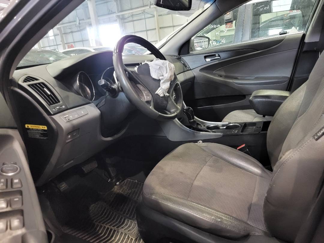 2013 HYUNDAI SONATA — 204765 Miles — Lot H620830 — Main - Marhaba Auctions Used Cars - Image 8