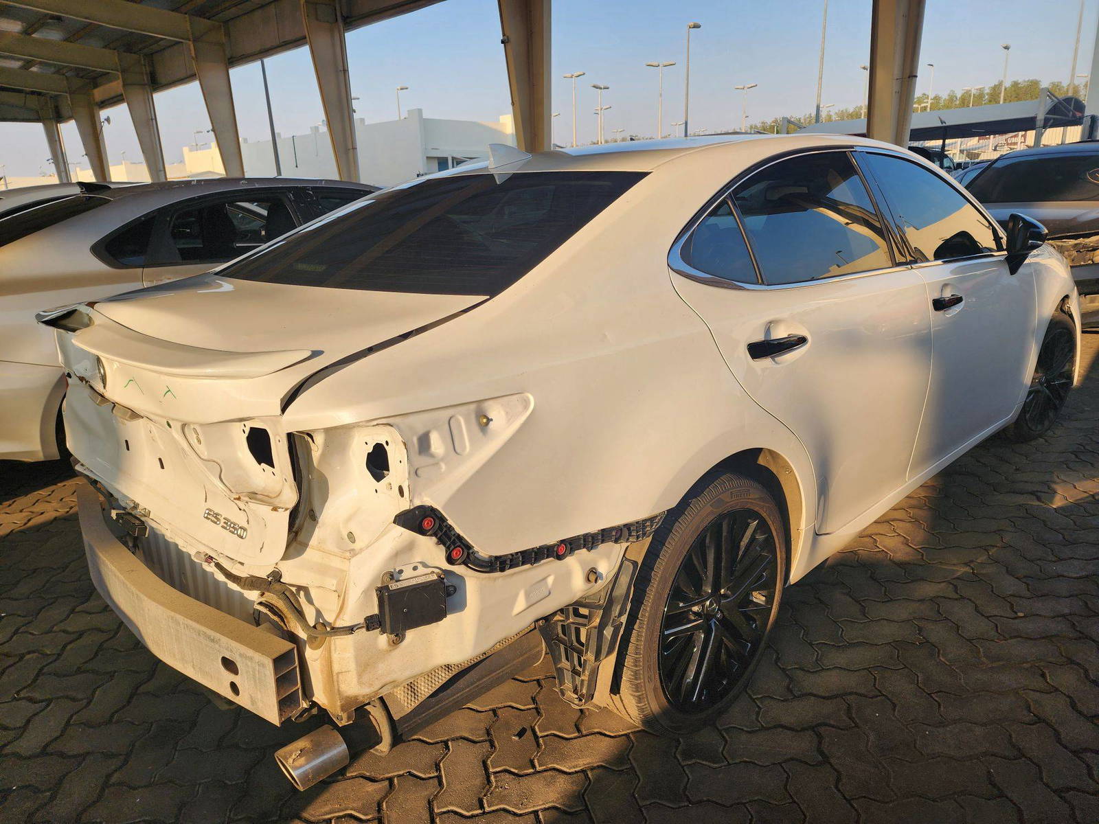2015 LEXUS ES 350 — 107180 Miles — Lot 45960474 - Marhaba Auctions Used Cars - Image 6
