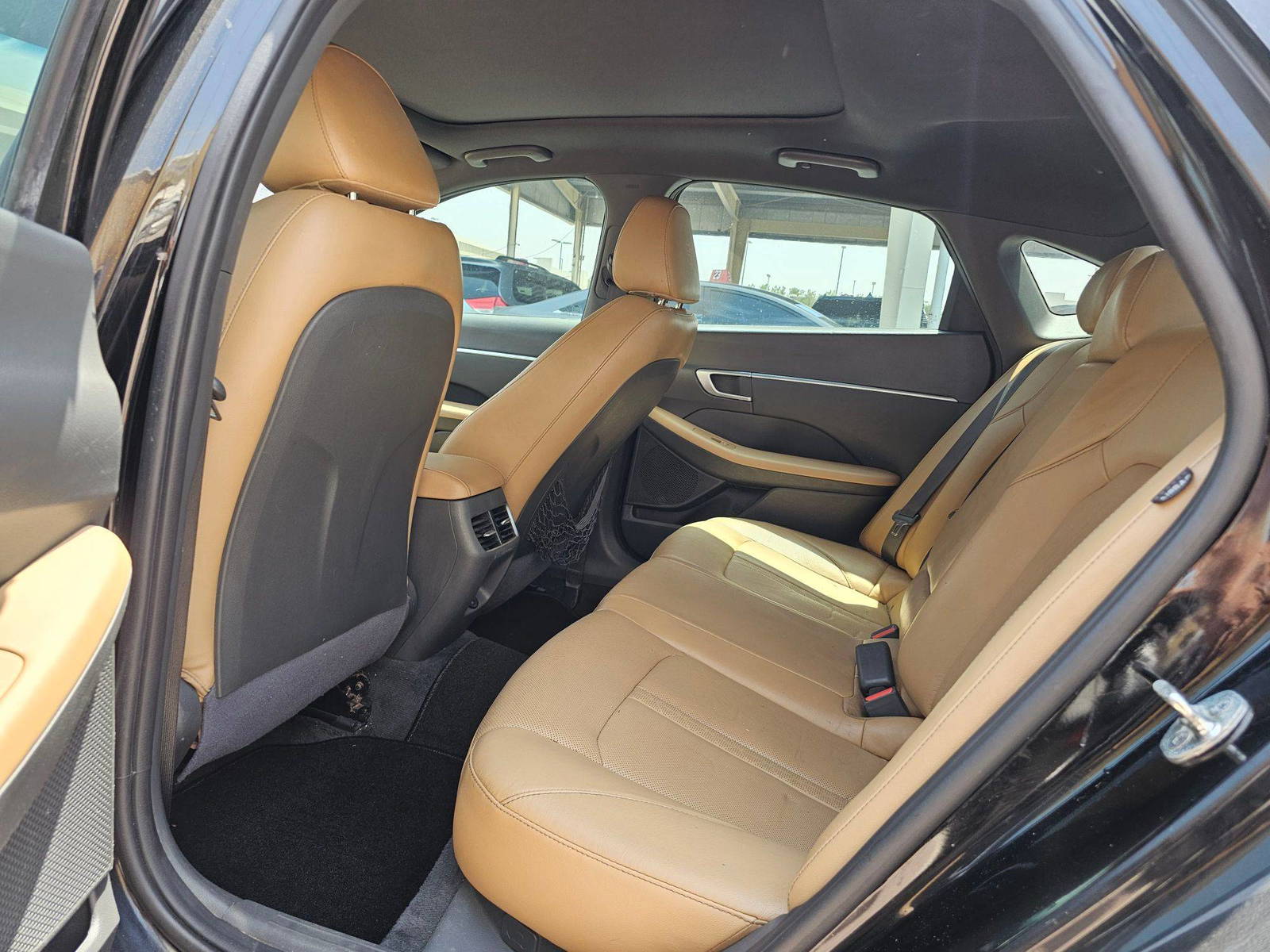 2020 HYUNDAI SONATA — 77923 Miles — Lot H049574 — Souq - Marhaba Auctions Used Cars - Image 6