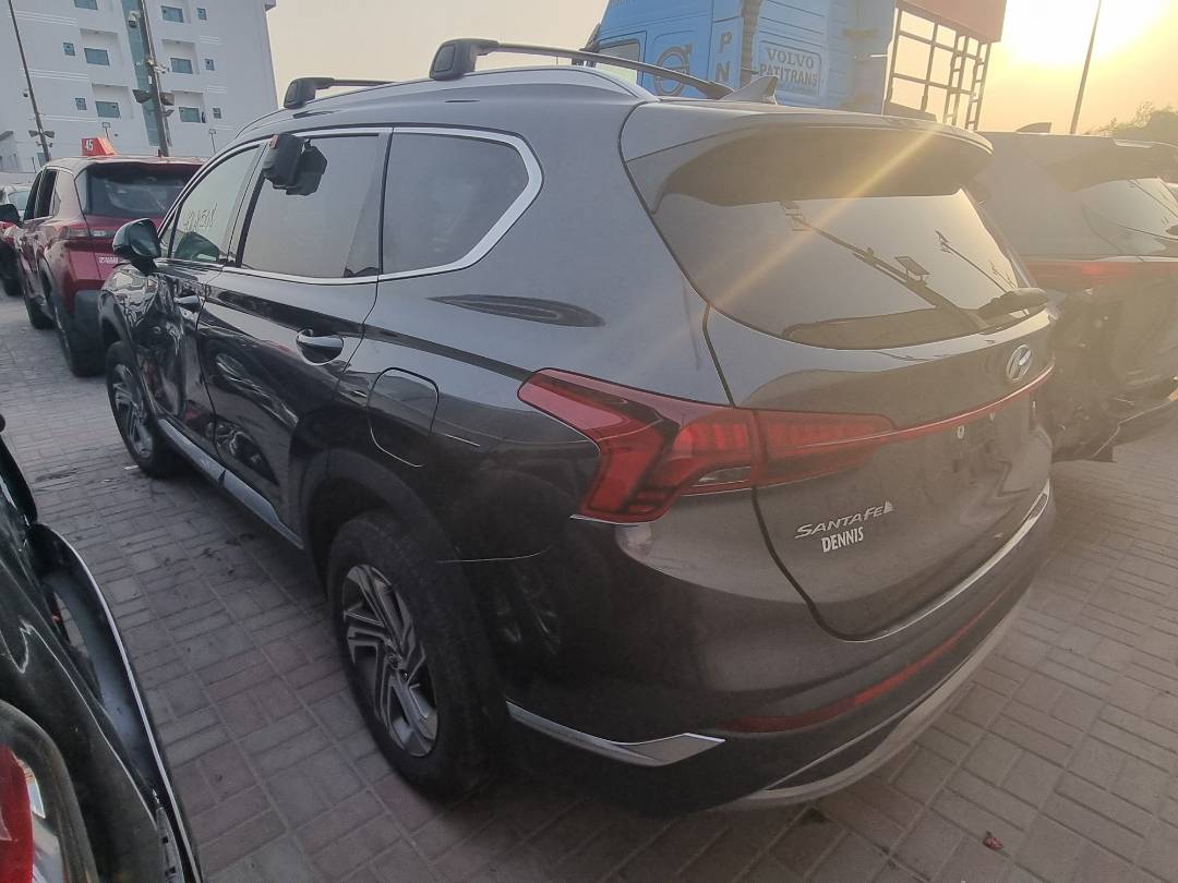 2022 HYUNDAI SANTA FE — 46158 Miles — Lot 214587 — Souq - Marhaba Auctions Used Cars - Image 5