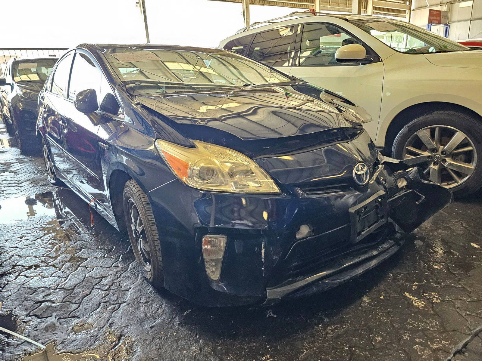 2015 TOYOTA PRIUS — 167087 Miles — Lot XF1944190 — Main - Marhaba Auctions Used Cars - Image 5