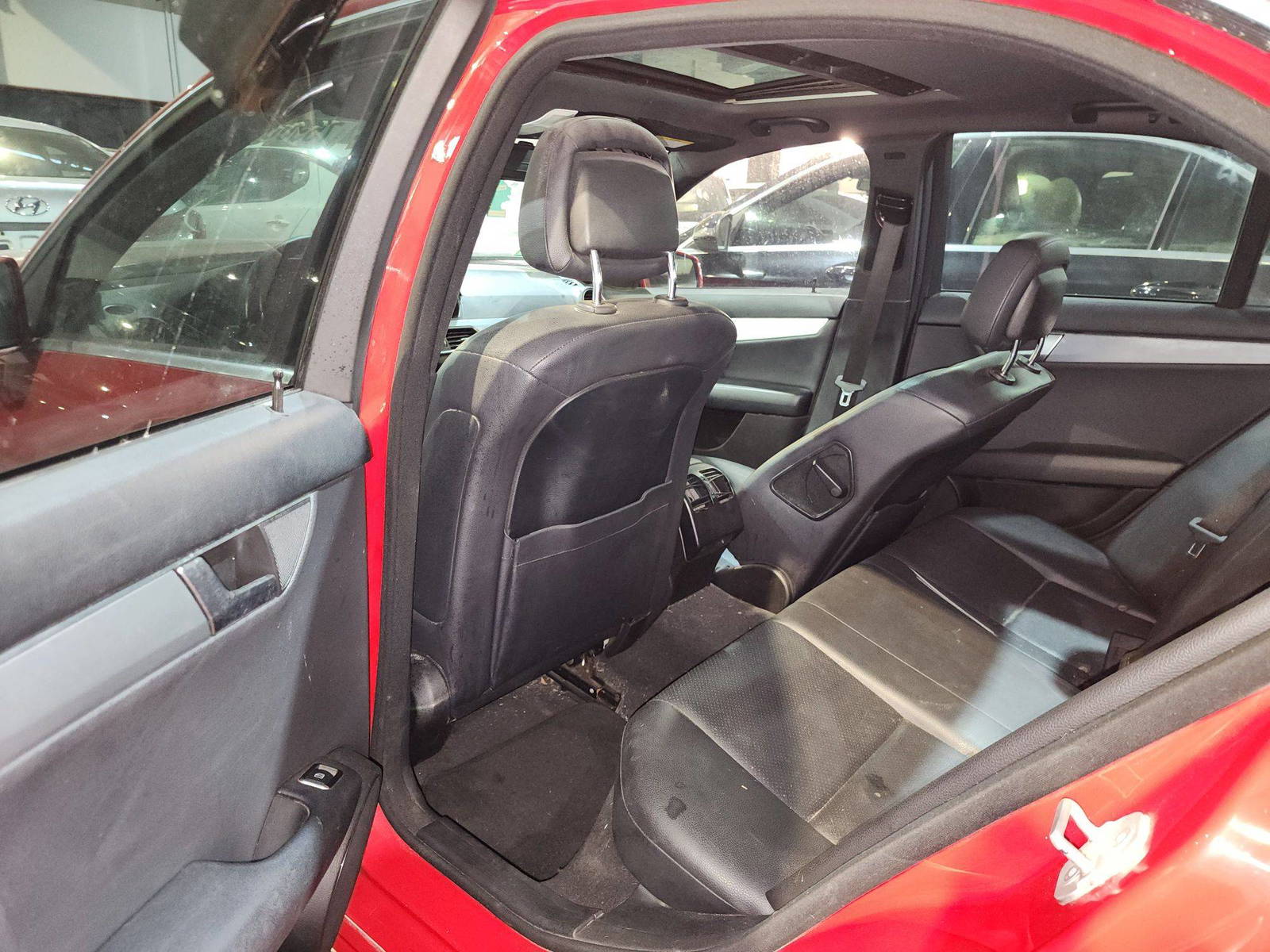 MERCEDES BENZ C300 2014 - Marhaba Auction Used Cars - Image 7