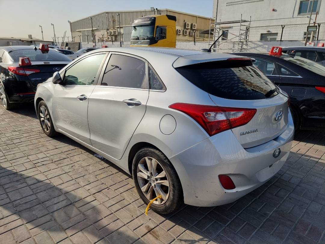 2014 HYUNDAI ELANTRA GT — 97669 Miles — Lot 0125487 — Ind. 12 - Marhaba Auctions Used Cars - Image 4