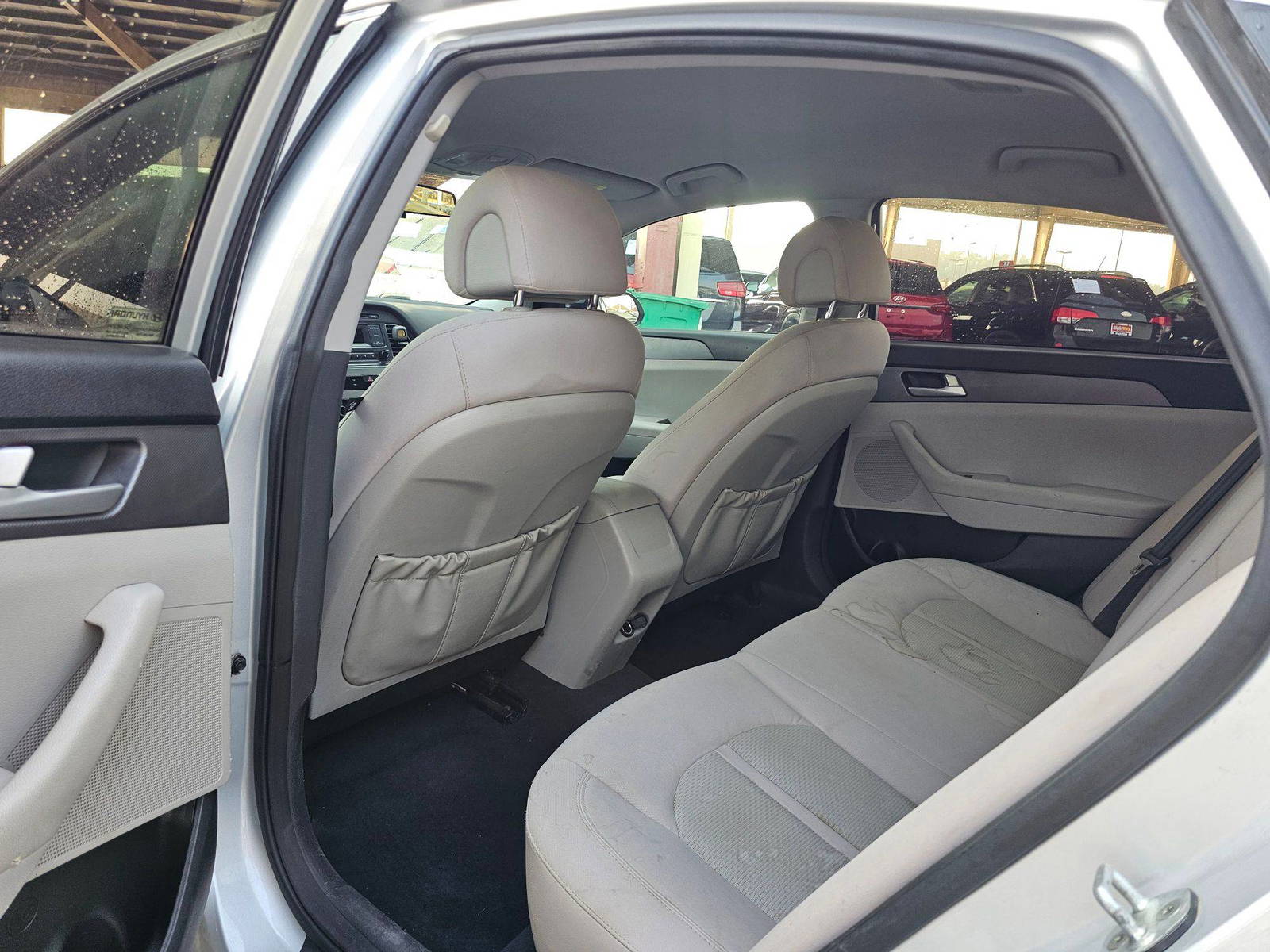 2015 HYUNDAI SONATA — 149211 Miles — Lot H106133 — Souq - Marhaba Auctions Used Cars - Image 6