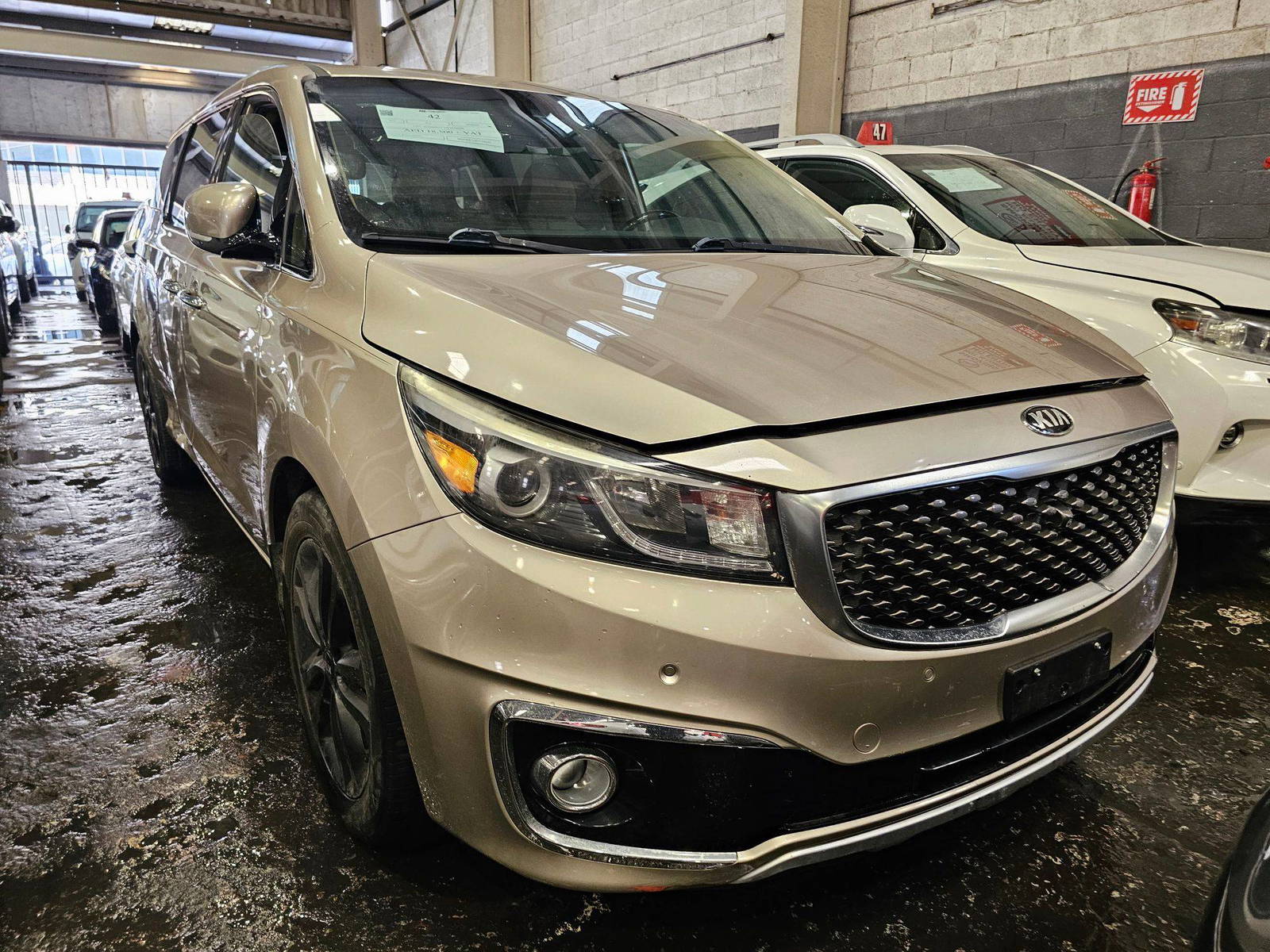 KIA SEDONA 2015 - Marhaba Auction Used Cars - Image 3
