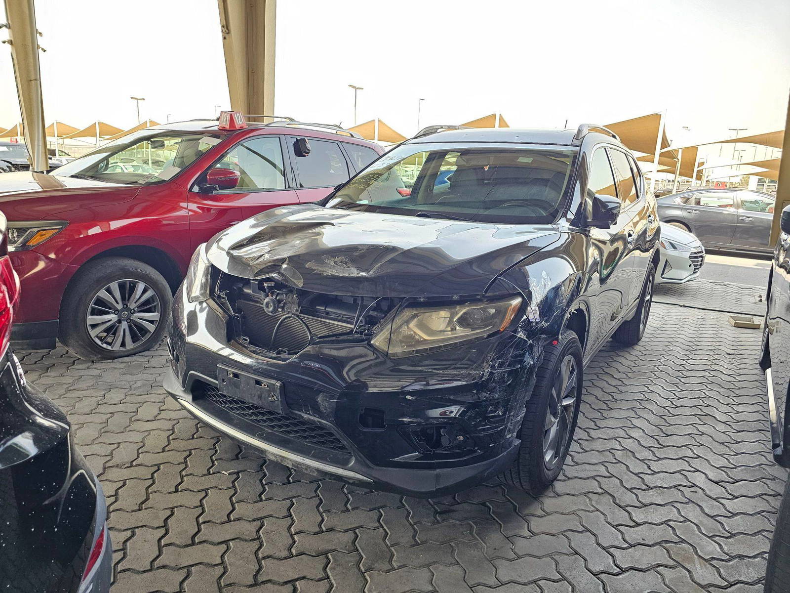 2016 NISSAN ROGUE — 182201 KM — Lot 12334102 — Souq - Marhaba Auctions Used Cars - Image 5