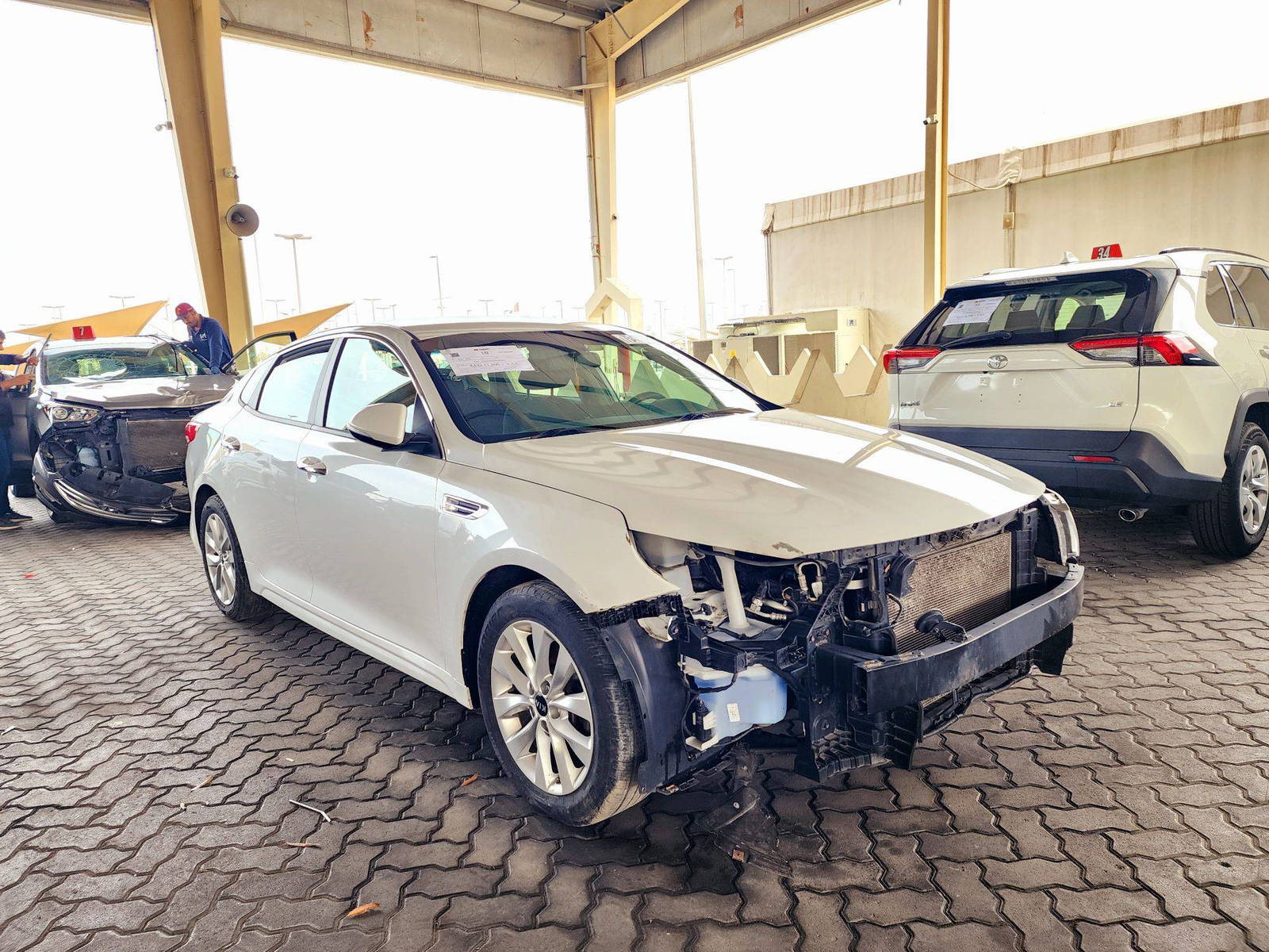 2016 KIA OPTIMA — 186933 Miles — Lot G068078 — Souq - Marhaba Auctions Used Cars - Image 4