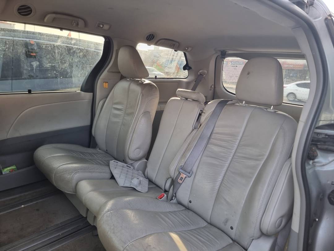 TOYOTA SIENNA 2011 - Marhaba Auction Used Cars - Image 6