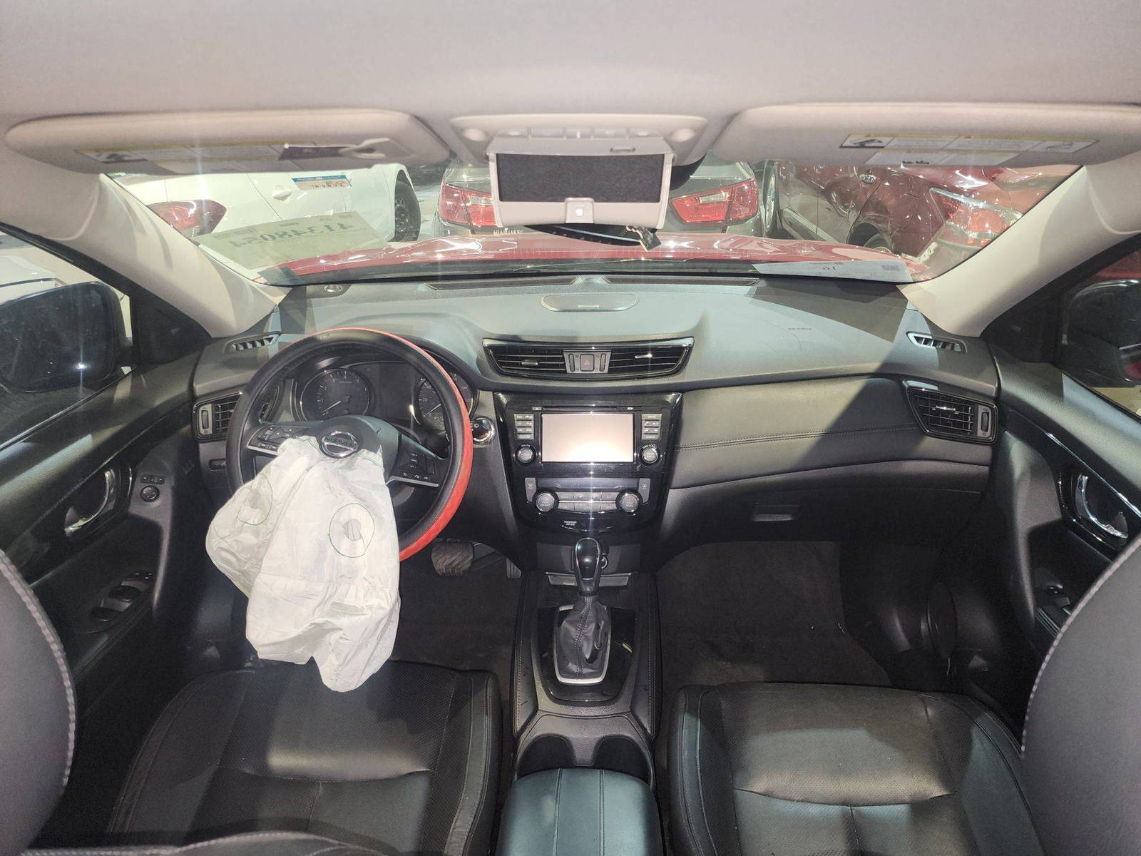 2017 NISSAN ROGUE — 129876 Miles — Lot 402122 — Al Quoz - Marhaba Auctions Used Cars - Image 4
