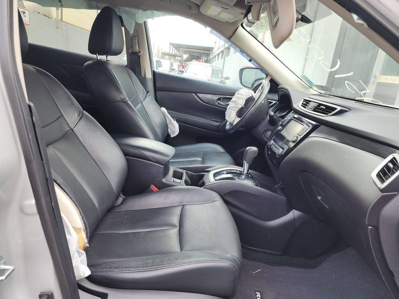 2015 NISSAN ROGUE — 89608 Miles — Lot 51608 — Al Quoz - Marhaba Auctions Used Cars - Image 9