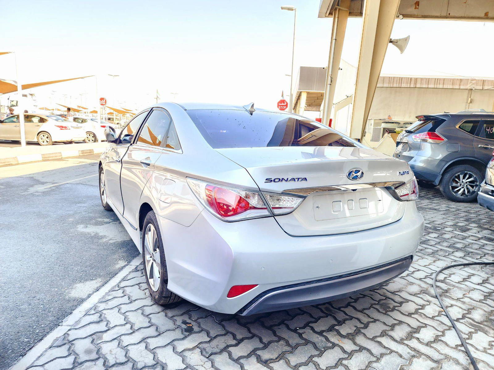 2012 HYUNDAI SONATA — 214451 KM — Lot 039005 — Souq - Marhaba Auctions Used Cars - Image 5