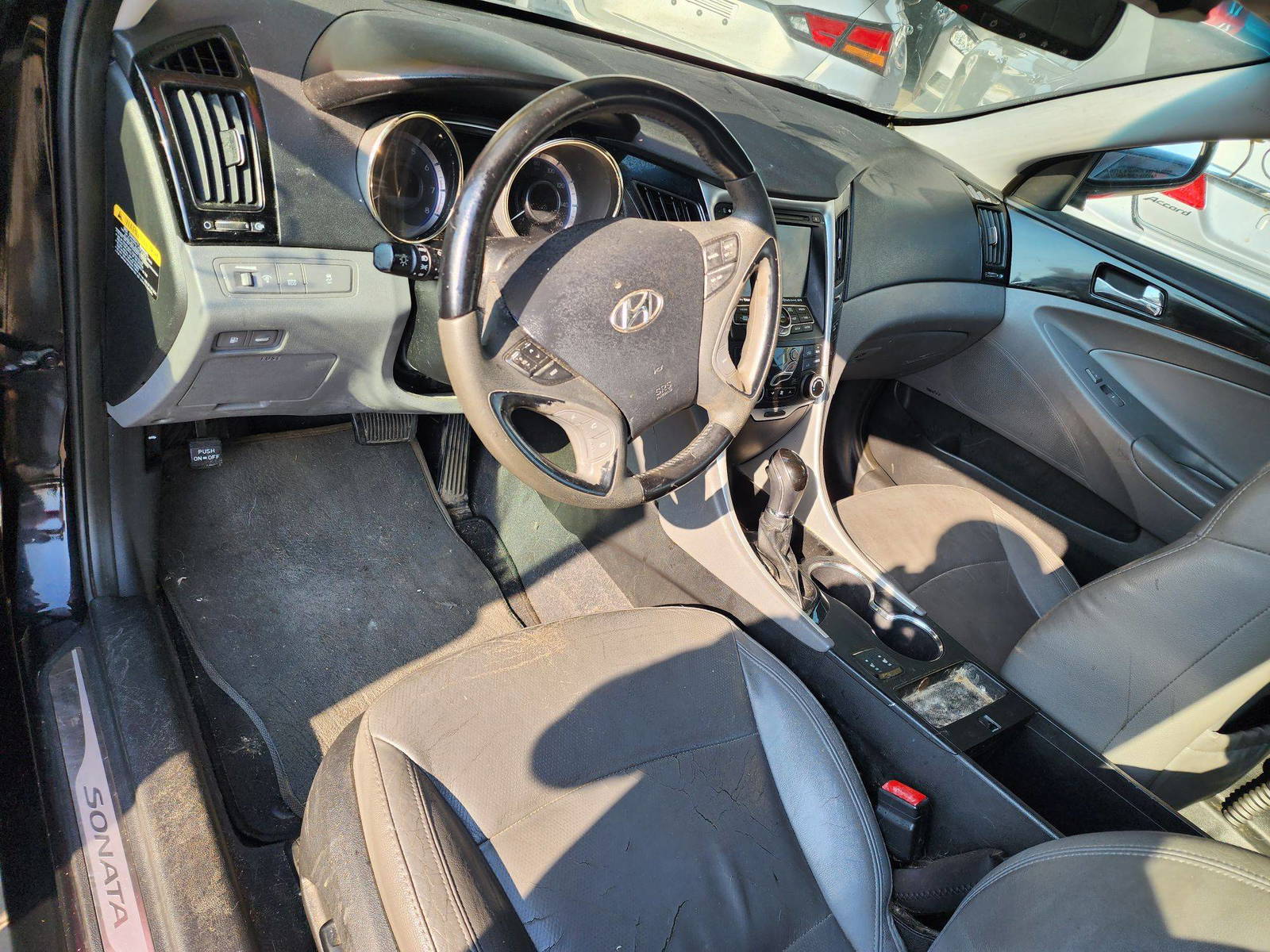 2012 HYUNDAI SONATA — 169694 Miles — Lot 37549701 - Marhaba Auctions Used Cars - Image 4