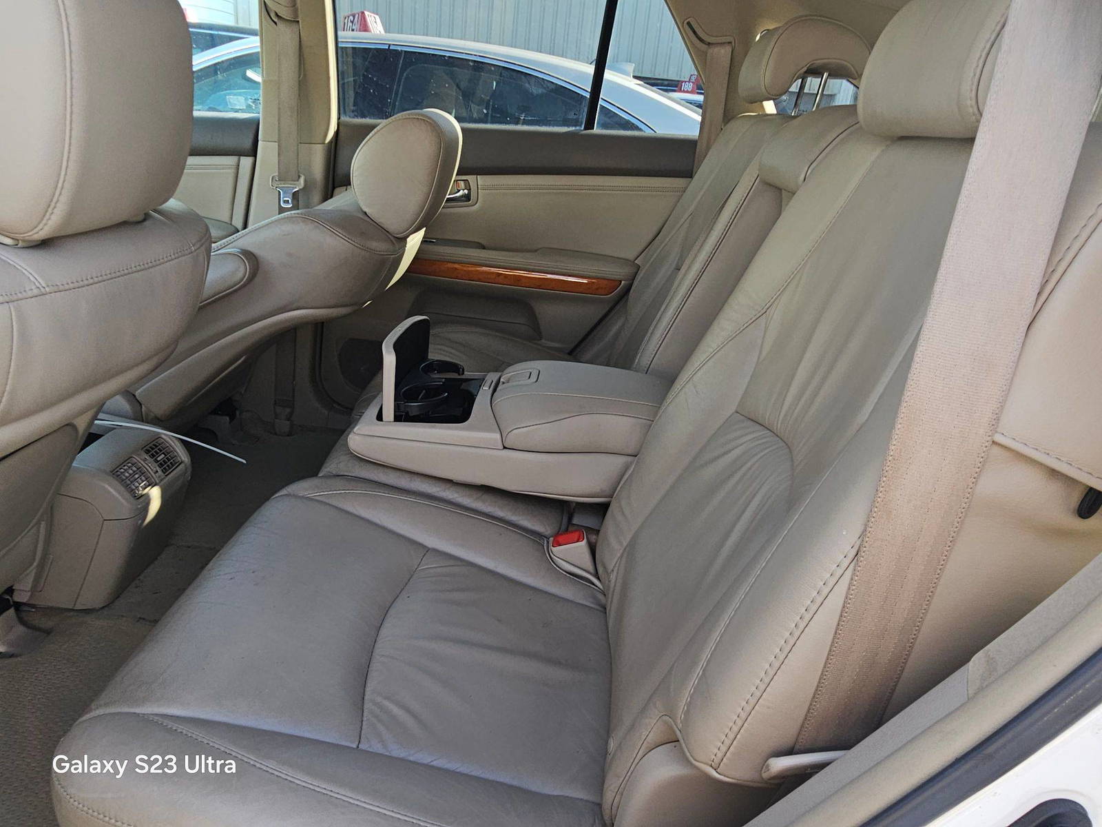 2009 LEXUS RX 350 — 224241 Miles — Lot 92390125 — Souq - Marhaba Auctions Used Cars - Image 10