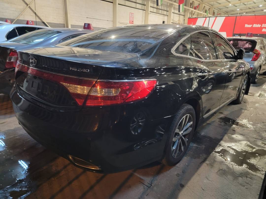 HYUNDAI GRANDEUR 2011 - Marhaba Auction Used Cars - Image 4