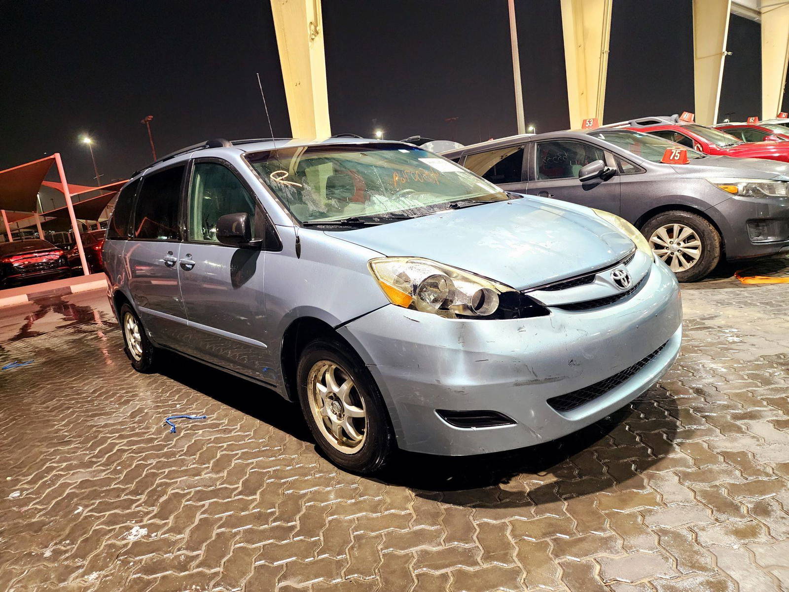 2007 TOYOTA SIENNA — 220710 Miles — Lot 40500769 — Souq - Marhaba Auctions Used Cars - Image 3