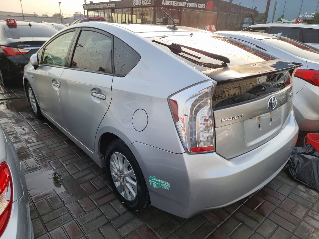 2014 TOYOTA PRIUS — 224113 Miles — Lot 51097 — Ind. 12 - Marhaba Auctions Used Cars - Image 4