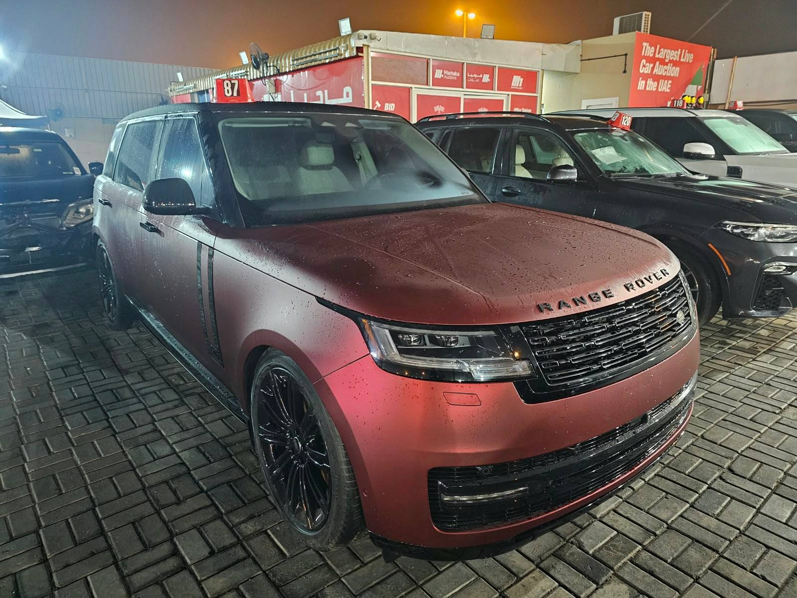 2023 LAND ROVER RANGE ROVER VOGUE AUTOBIOGRAPHY — 18543 KM — Lot 7XPA076782 - Marhaba Auctions Used Cars - Image 4