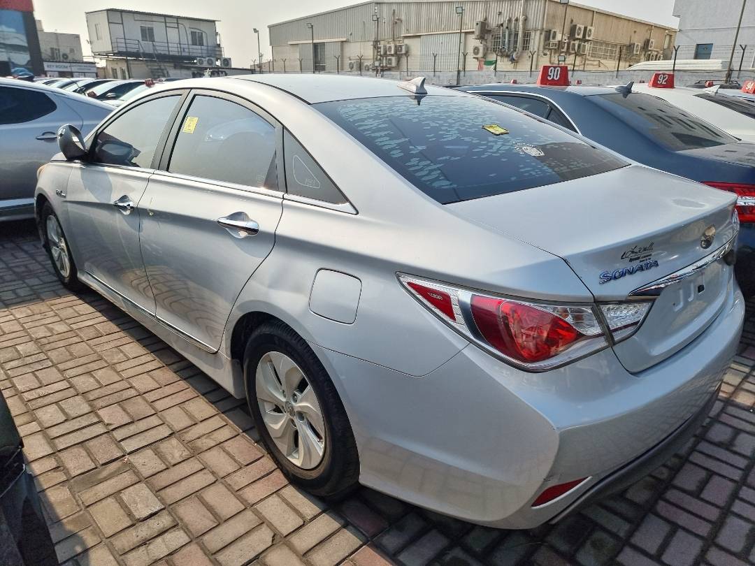 2014 HYUNDAI SONATA — 169556 Miles — Lot 46EA110229 — Ind. 12 - Marhaba Auctions Used Cars - Image 5