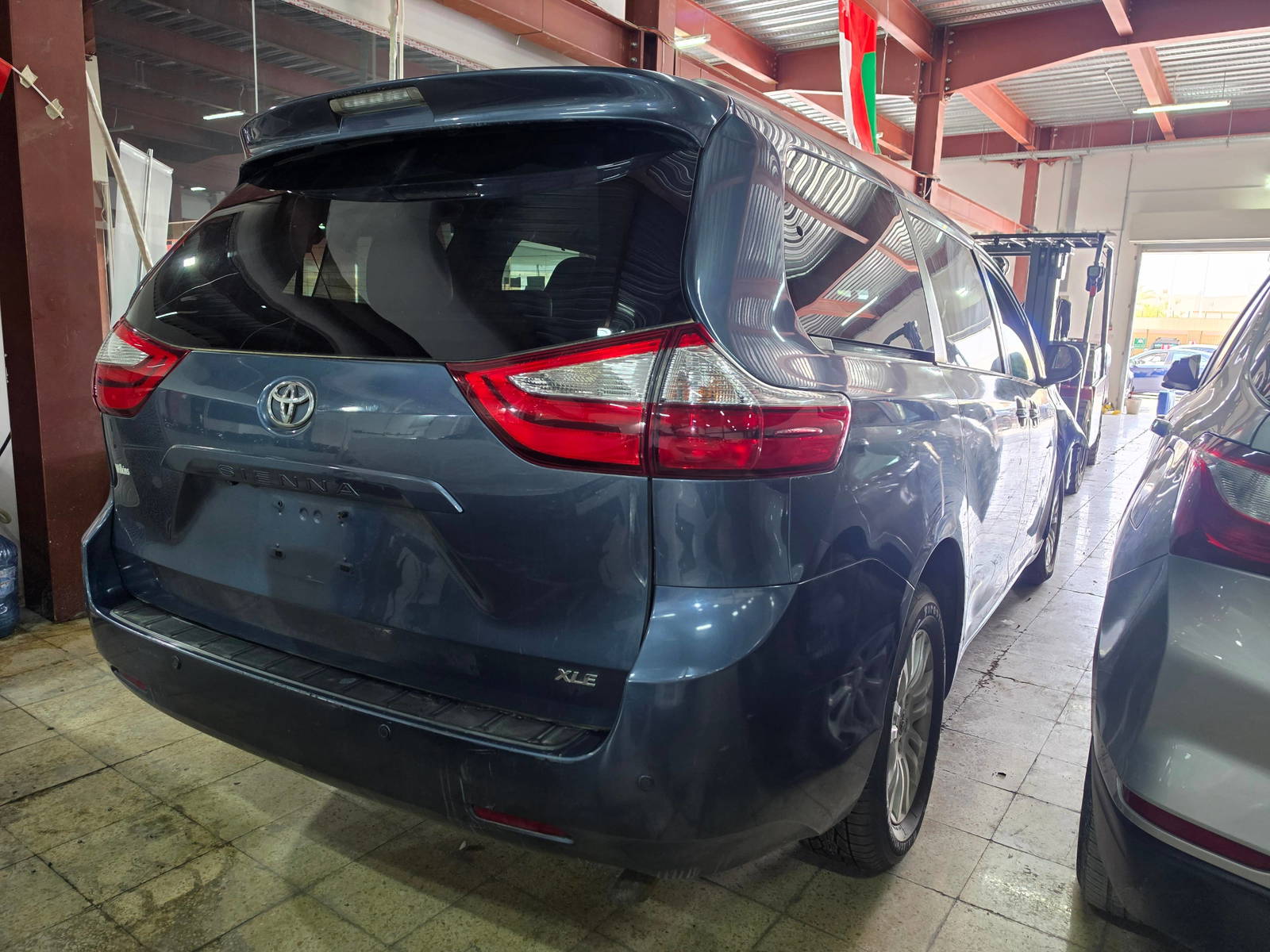 2015 TOYOTA SIENNA — 185291 Miles — Lot 653047 - Marhaba Auctions Used Cars - Image 5