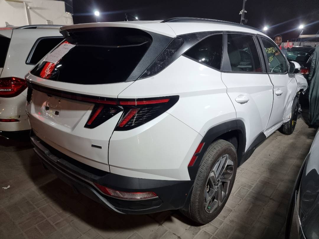2023 HYUNDAI TUCSON — sold — 8004 Miles — Lot H252384 — Ind. 12 - Marhaba Auctions Used Cars - Image 4
