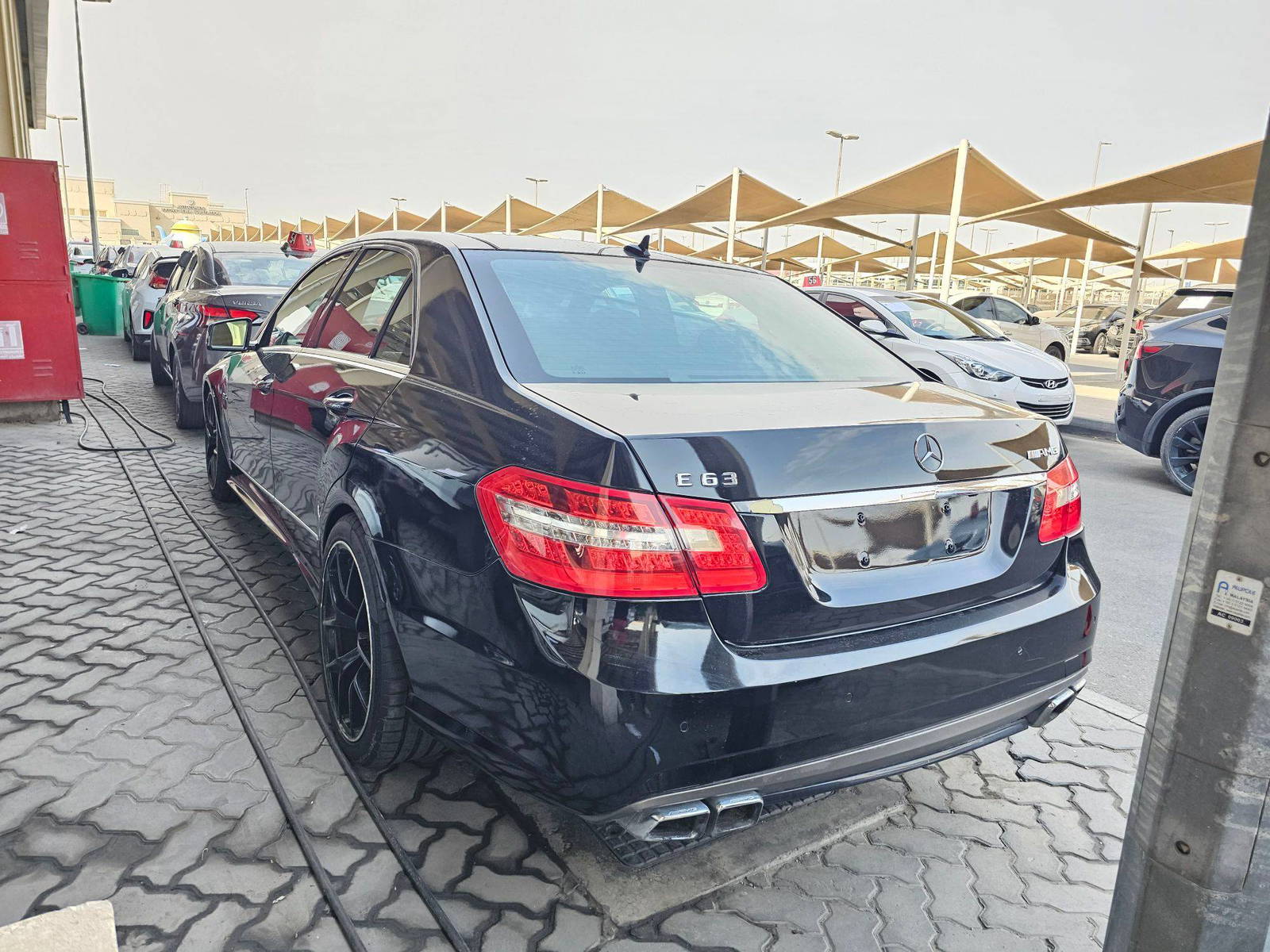 2010 MERCEDES BENZ E 550 — 170131 KM — Lot 4AA123681 — Souq - Marhaba Auctions Used Cars - Image 3