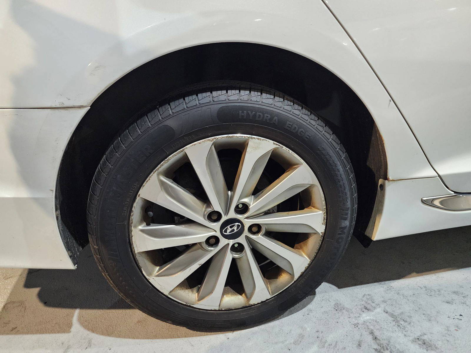 2015 HYUNDAI SONATA — 179781 KM — Lot 94829 — Al Quoz - Marhaba Auctions Used Cars - Image 11