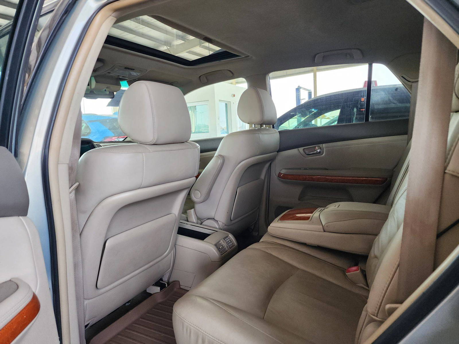 2008 LEXUS RX 350 — 195108 Miles — Lot U78C039418 — Souq - Marhaba Auctions Used Cars - Image 6