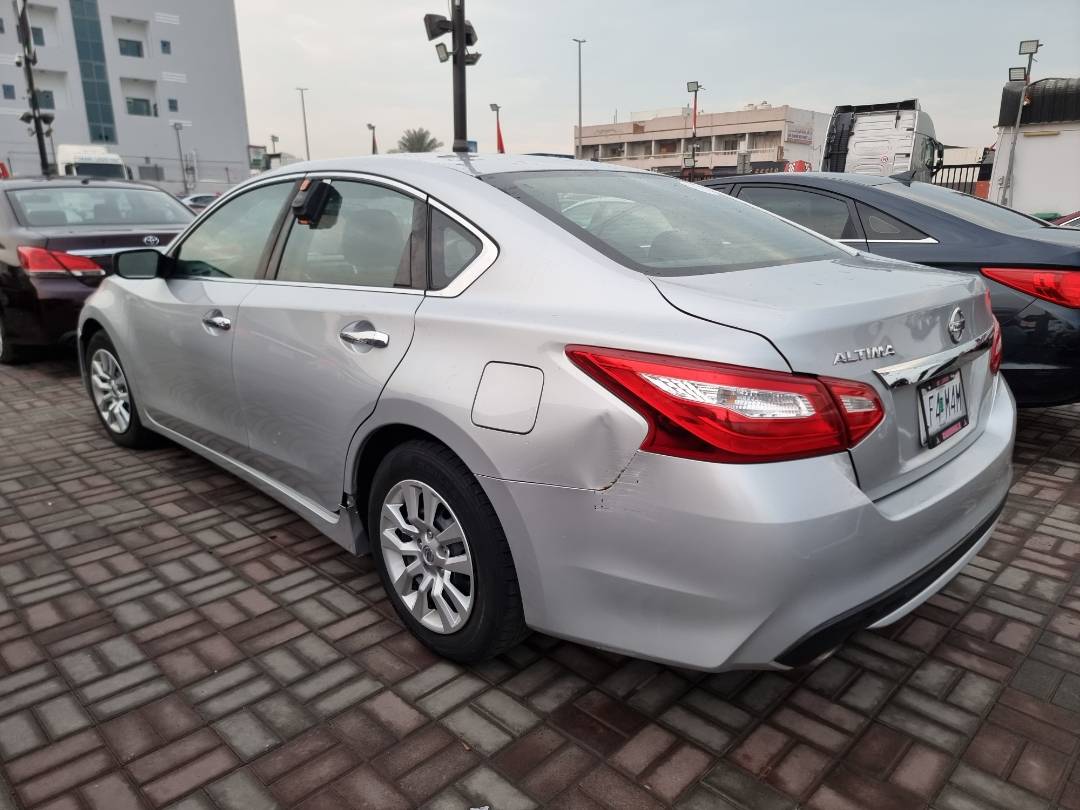 2017 NISSAN ALTIMA — 177853 Miles — Lot 65418 — Main - Marhaba Auctions Used Cars - Image 4