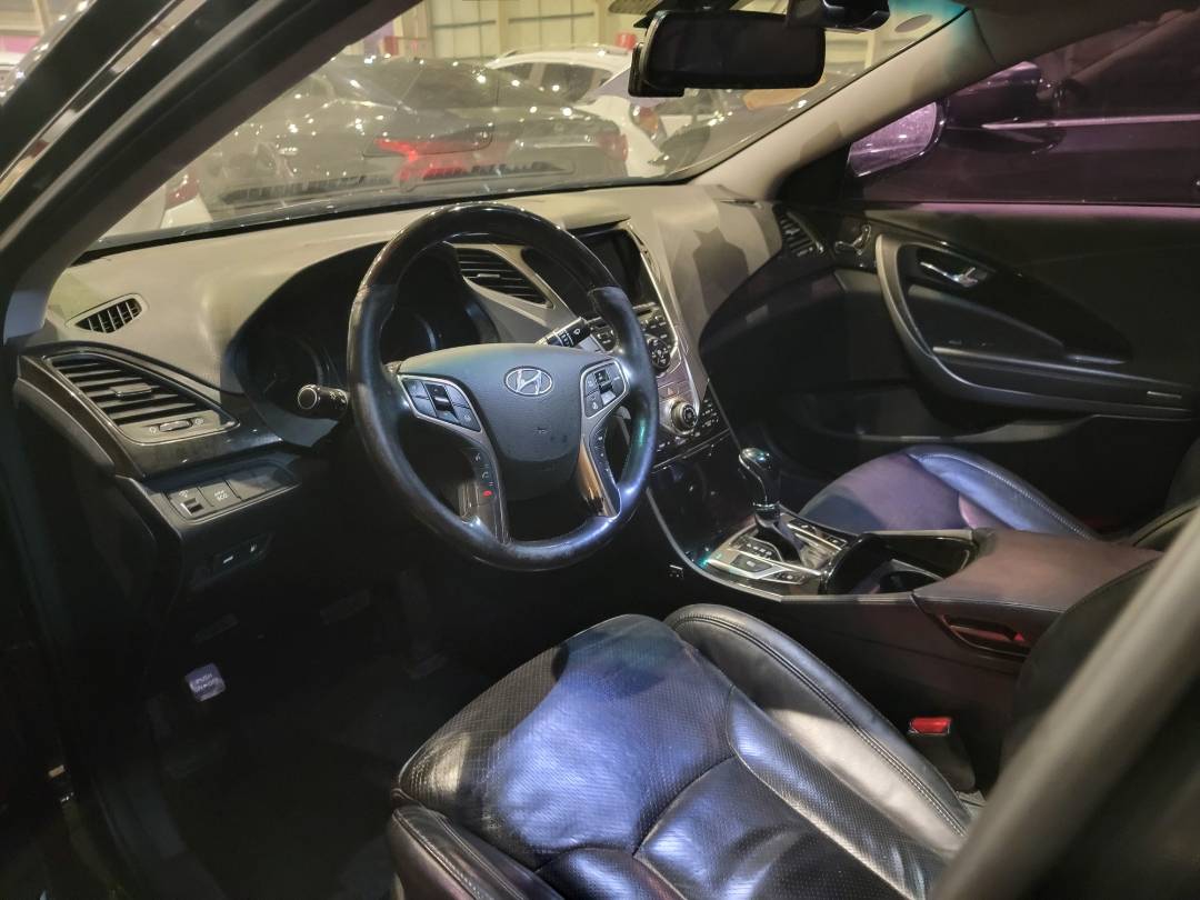 2011 HYUNDAI GRANDEUR — 222671 KM — Lot BBA001470 — Main - Marhaba Auctions Used Cars - Image 8