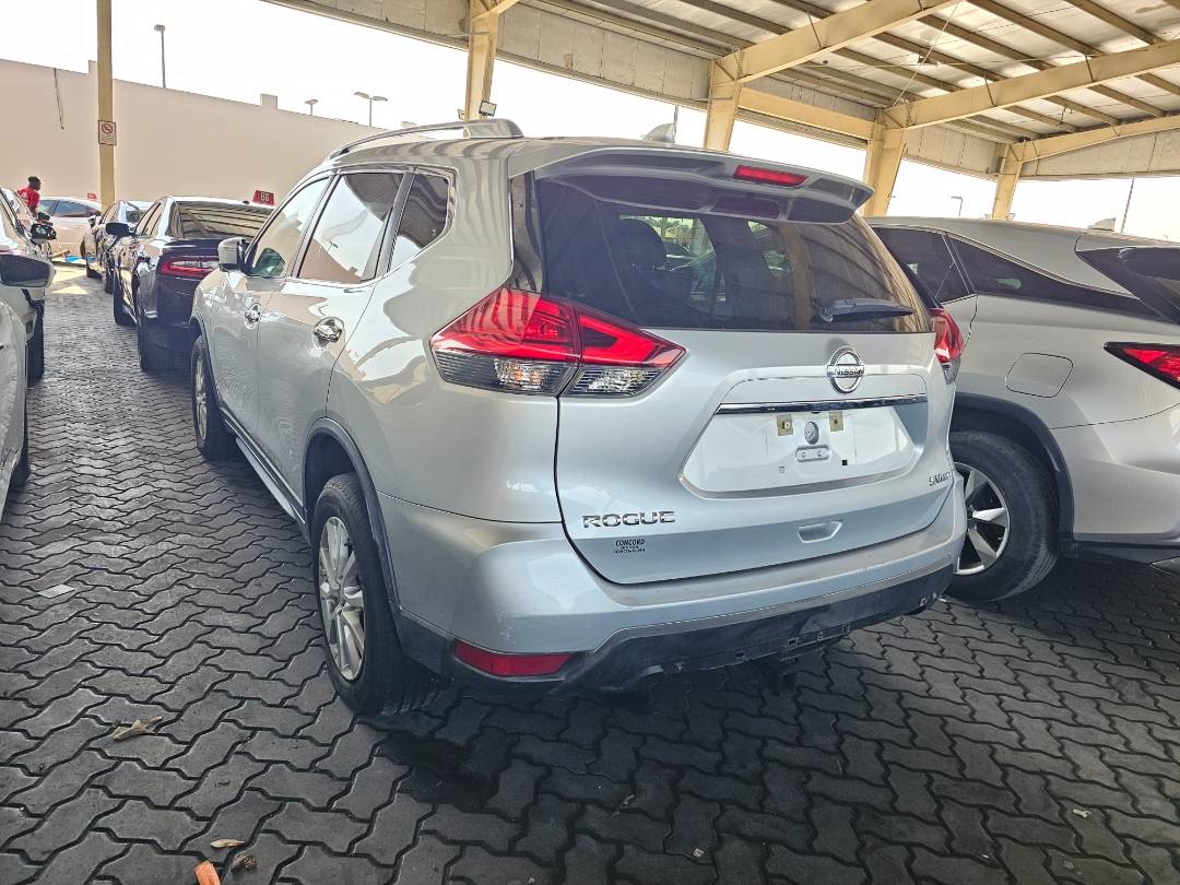 NISSAN ROGUE
