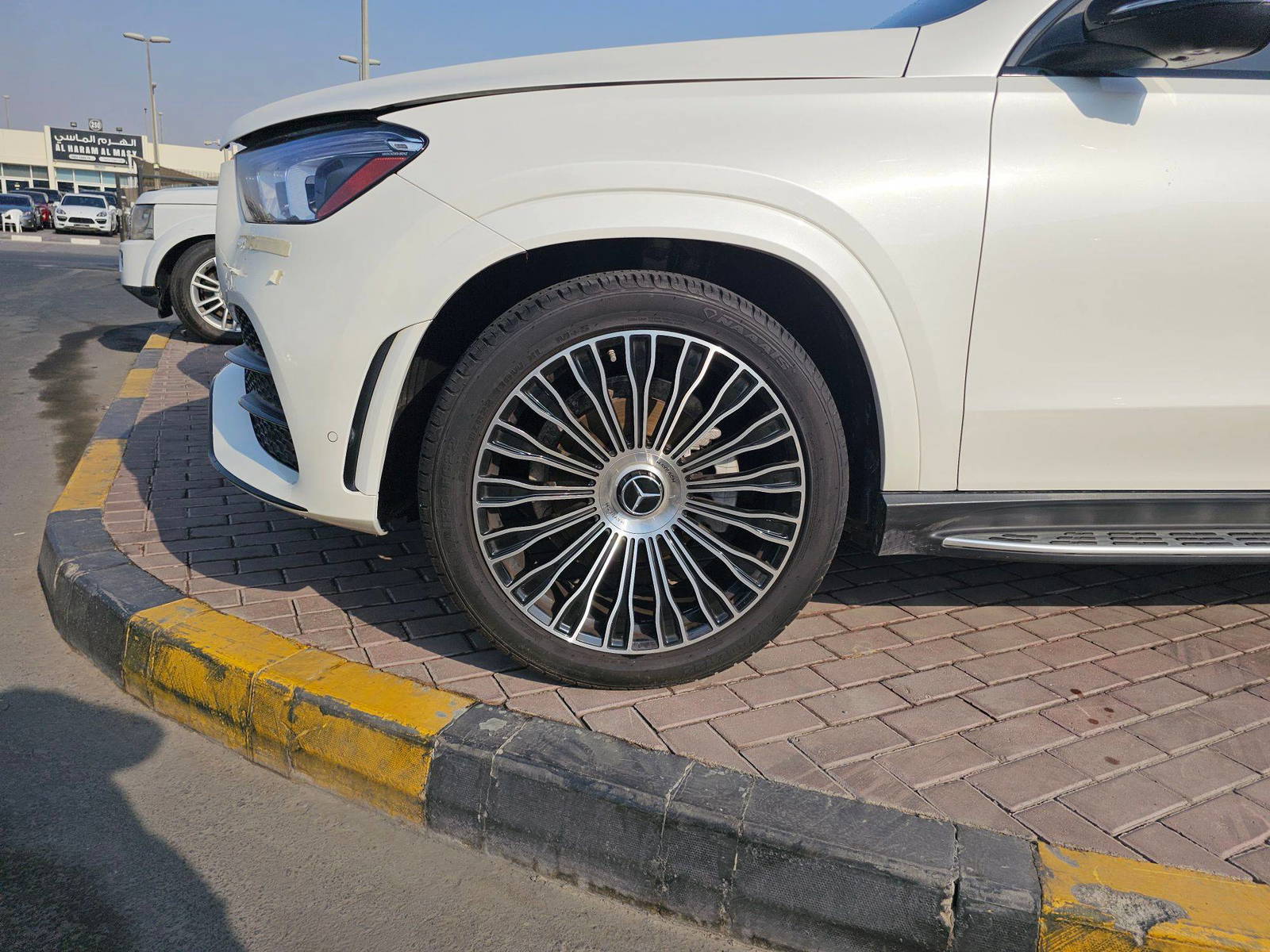 2023 MERCEDES BENZ GLE 350 — 18844 KM — Lot 885326 — Souq - Marhaba Auctions Used Cars - Image 11