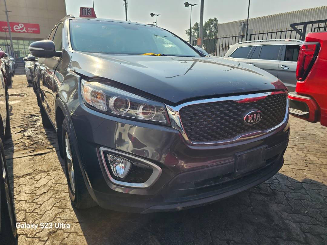 2017 KIA SORENTO — 171583 KM — Lot G318522 — Main - Marhaba Auctions Used Cars - Image 4