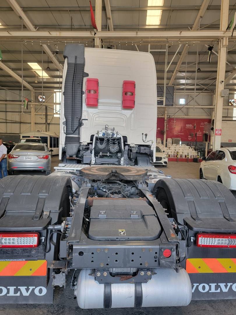 2015 VOLVO FH-Series — 857447 KM — Lot B734042 — Main - Marhaba Auctions Used Cars - Image 5