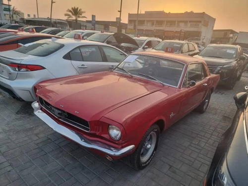 FORD MUSTANG