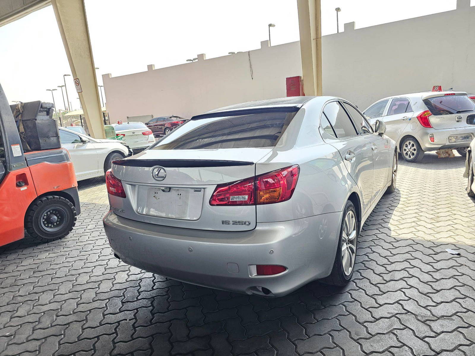 2006 LEXUS IS 250 — 232756 KM — Lot 10134 — Main - Marhaba Auctions Used Cars - Image 3