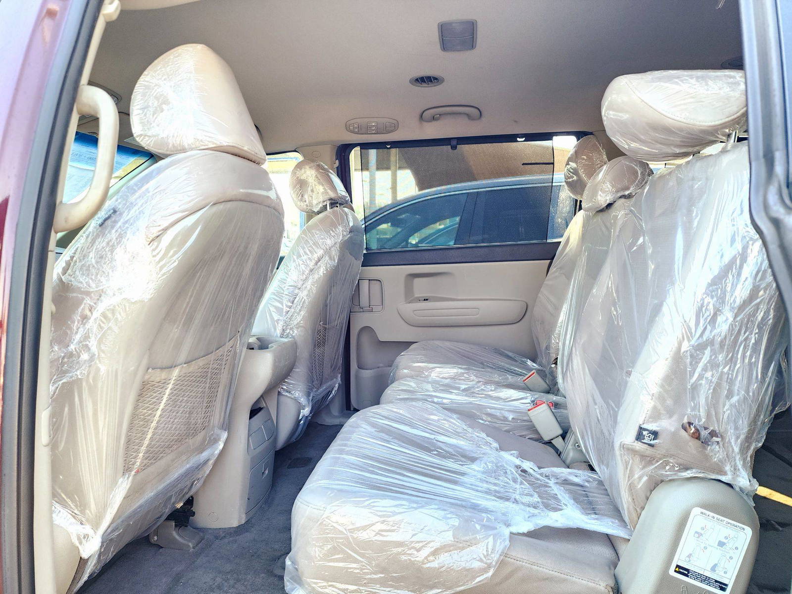 2016 KIA SEDONA — 71040 Miles — Lot B5C17G6094219 — Souq - Marhaba Auctions Used Cars - Image 6