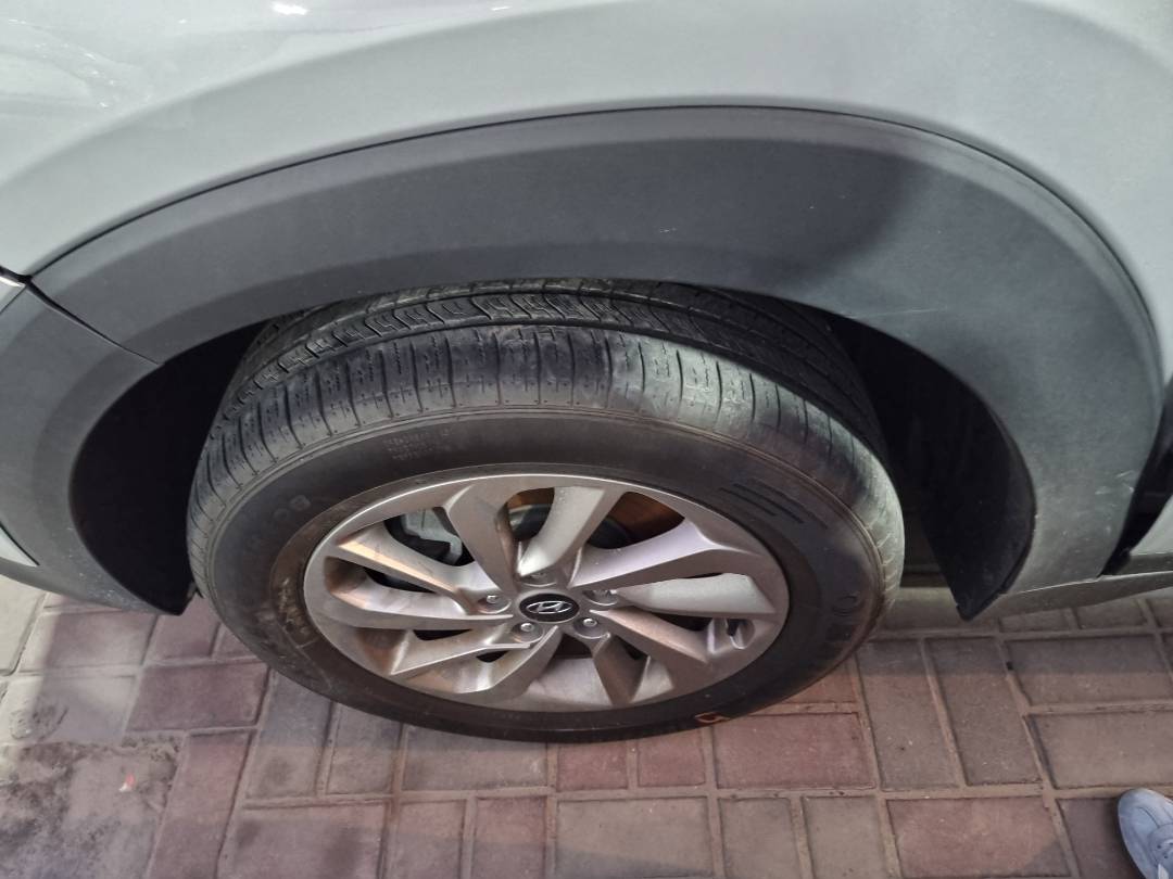 2018 HYUNDAI TUCSON — 114506 Miles — Lot 754134 — Ind. 12 - Marhaba Auctions Used Cars - Image 9