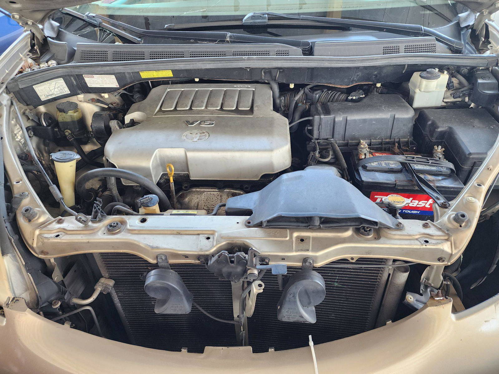 2010 TOYOTA SIENNA — 229738 Miles — Lot 37881718 — Souq - Marhaba Auctions Used Cars - Image 12